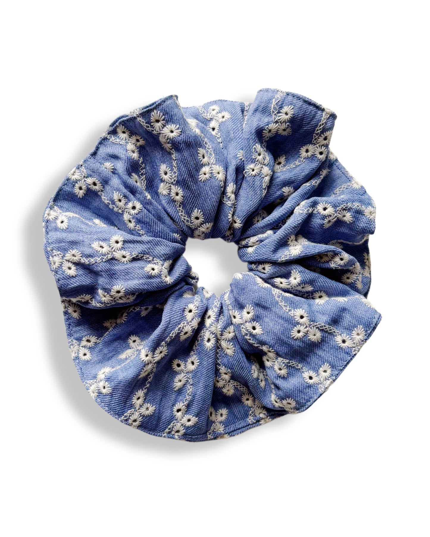 Grand chouchou à motif fleuri bleu jean