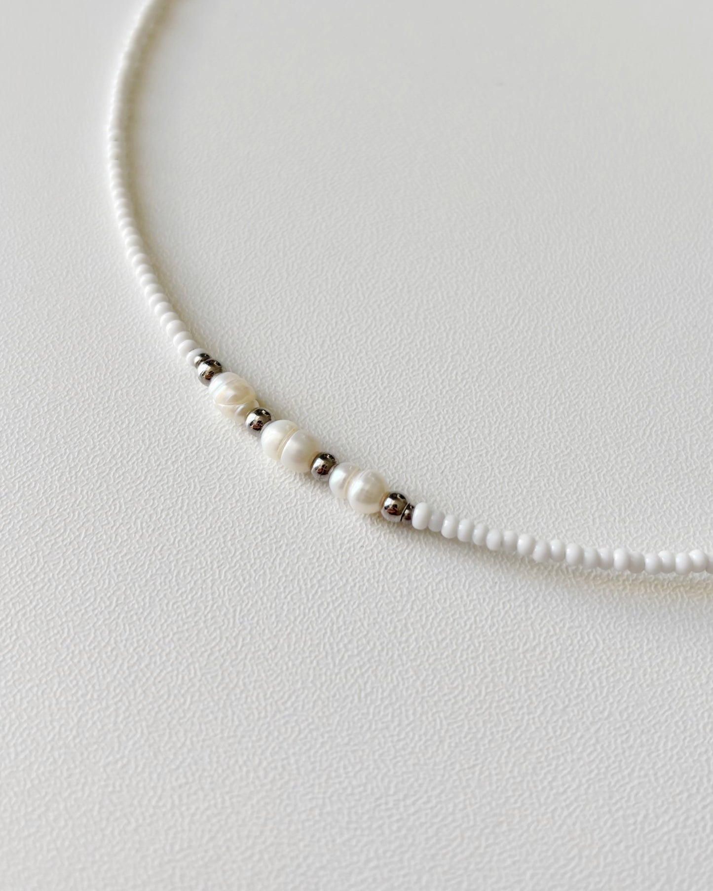 Collier de perles Elsie blanc