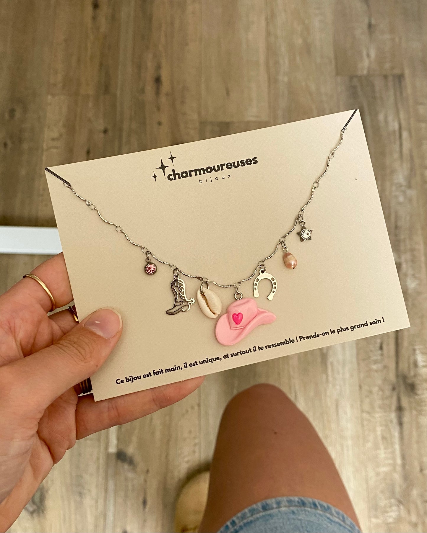 Collier Pink cowgirl