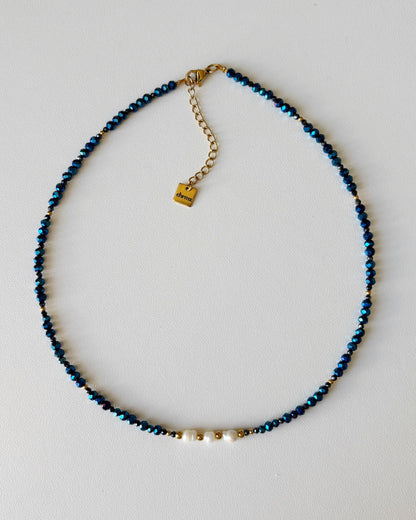 Collier de perles Elsie bleu foncé